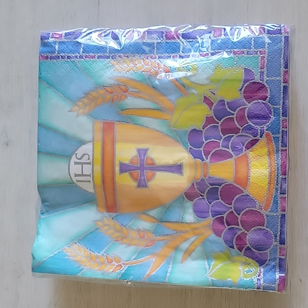 ⭐️💲2️⃣ ⭐️ NEW- Faith Collection Luncheon Napkins ( Pkg 36)